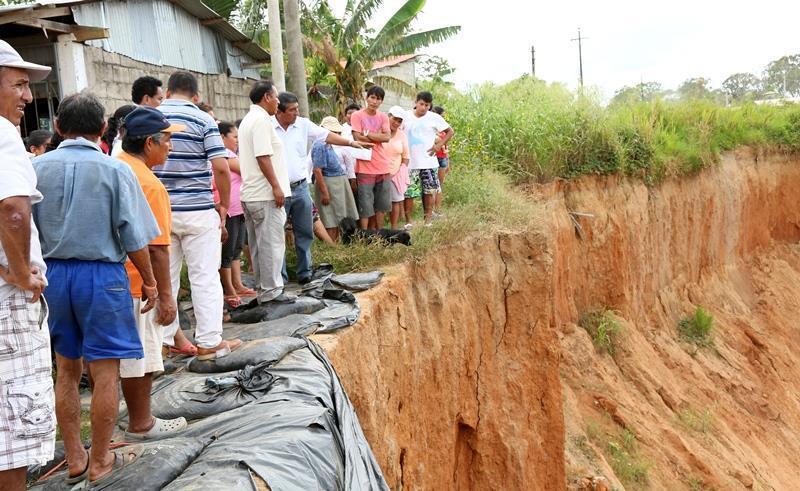 Inspeccionan zonas en riesgo de colapso ante crecida de ríos