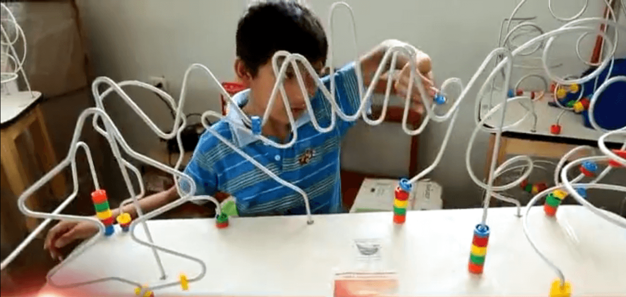 Entregan materiales educativos a colegios del Manu