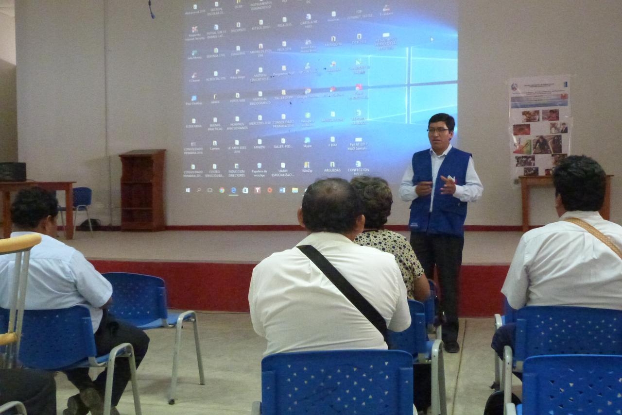 Debaten resultados de Evaluación Censal Regional 2016 junto a directores de colegios