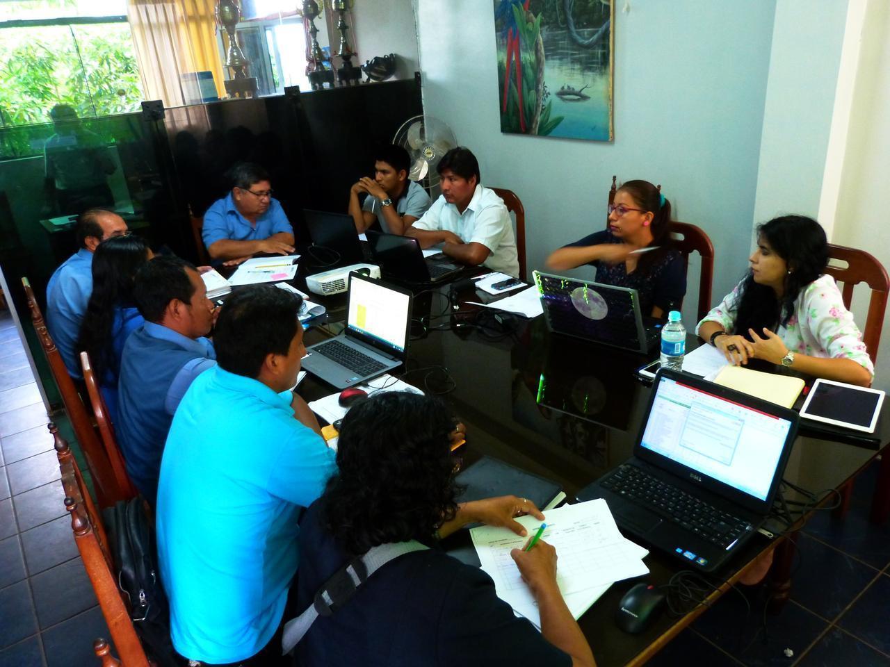 Funcionarios de Dirección Regional de educación de Madre de Dios se reúnen para coordinar entrega de materiales educativos