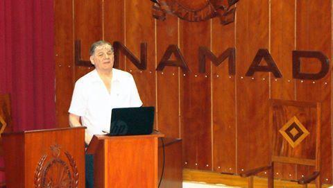 Trahtemberg realizó la ponencia “desafíos de la educación peruana”.