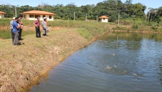 Director Nacional de Acuicultura visita Madre de Dios para presentar centro acuícola en la localidad de La Cachuela