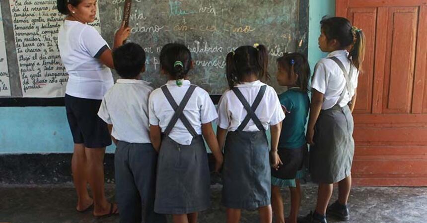 Dirección Regional de Educación anuncia coordinación con el poblado menor de La Joya para la construcción de institución educativa