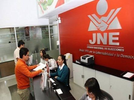 Presentan listas de candidatos para gobernador regional y alcaldes de los distritos de Madre de Dios