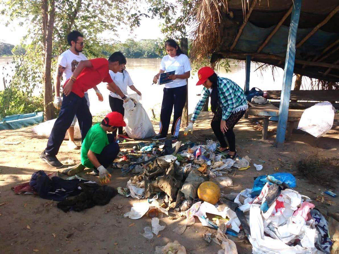 HAZla por tu río recolecta 300 kilos de basura en ríos de Puerto Maldonado