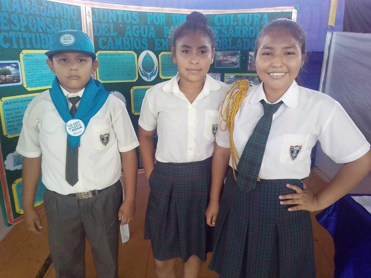 Alumnos en el Expo Agua 2018. Fuente: Radio Madre de Dios.