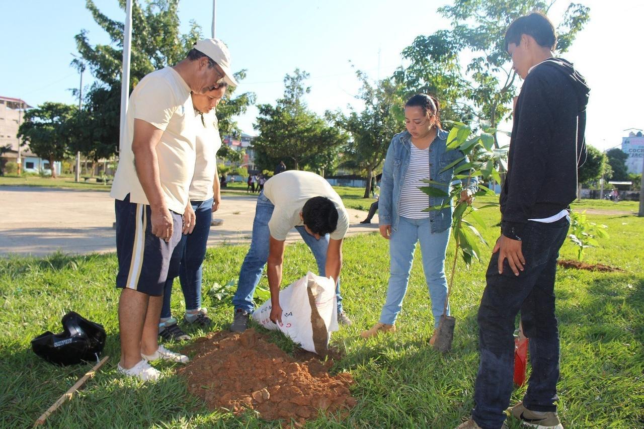 Actividad se dio en el marco del día del medio ambiente. Foto: Unamad.