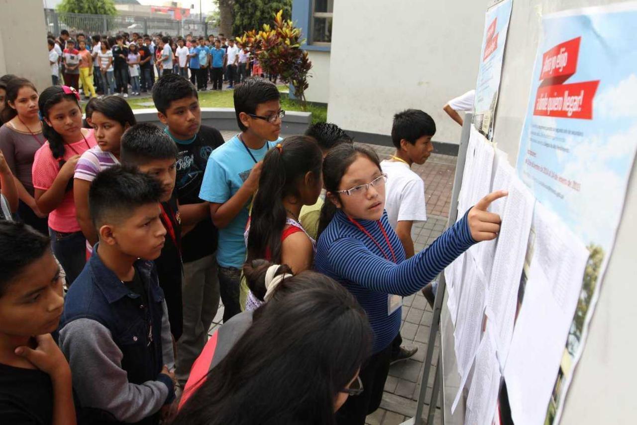 Jóvenes reciben educación del COAR. Foto referencial.