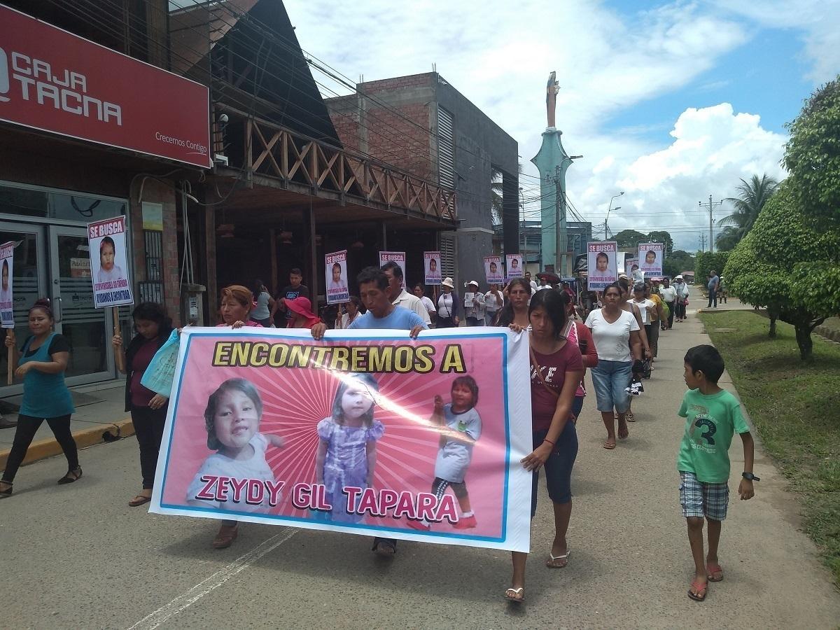 Familiares y amigos de Zeydy recorrieron la ciudad. Foto: Radio Madre de Dios.