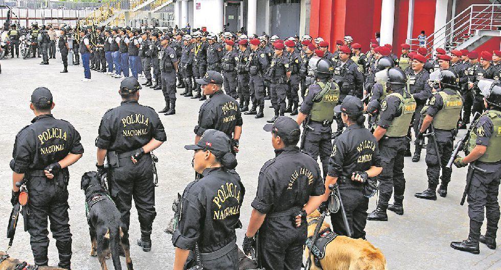 Policía (Foto: Britane Arroyo)