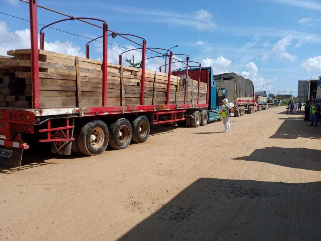 Madereros varados en Madre de Dios por emergencia podrán movilizarse