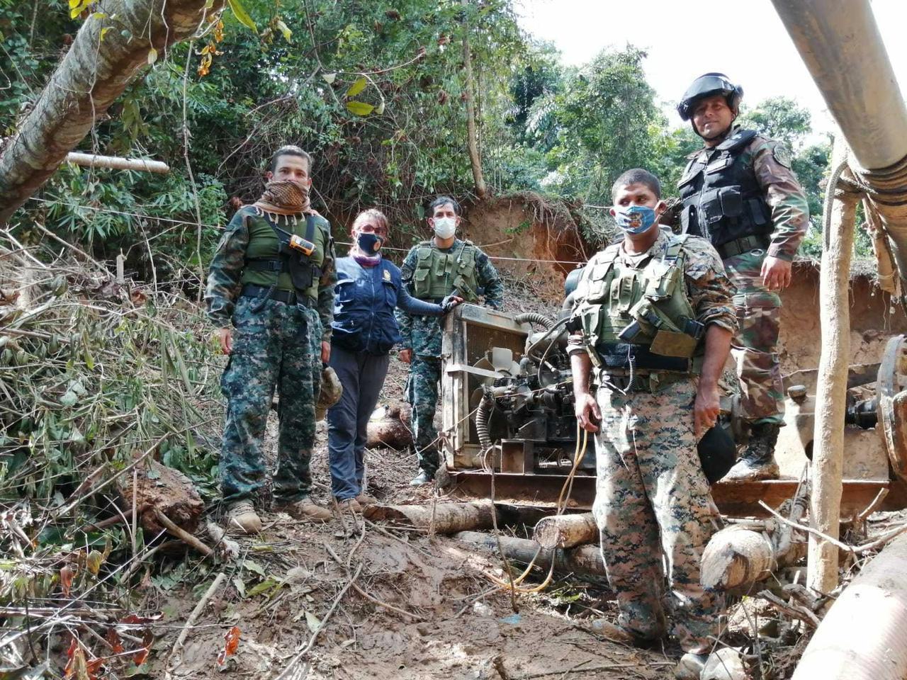 Realizan operativos contra la minería ilegal en los ríos Tambopata y Pariamanu