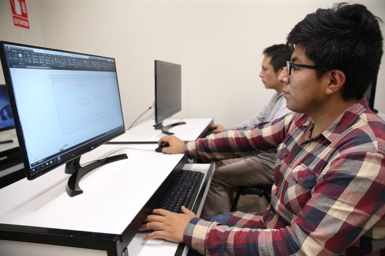 Minedu trabaja con estudiantes de universidades públicas para fortalecer educación a distancia