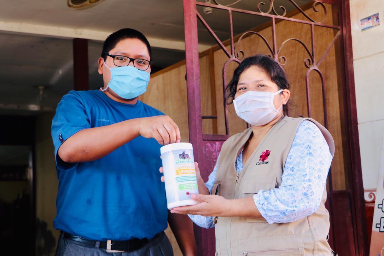 Cáritas Madre de Dios adquiere medicinas y balones de oxígeno para implementar los establecimientos de salud