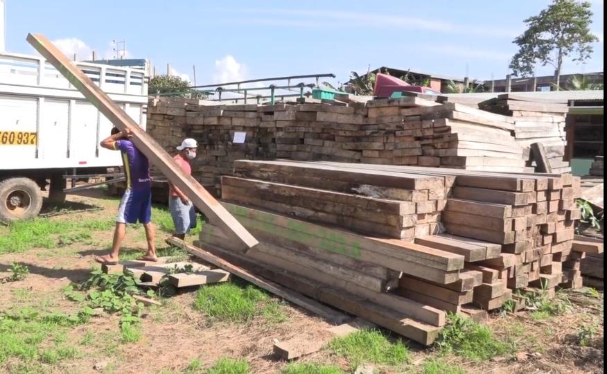 Realizan segunda donación de madera para construcción de ataúdes de fallecidos por COVID-19