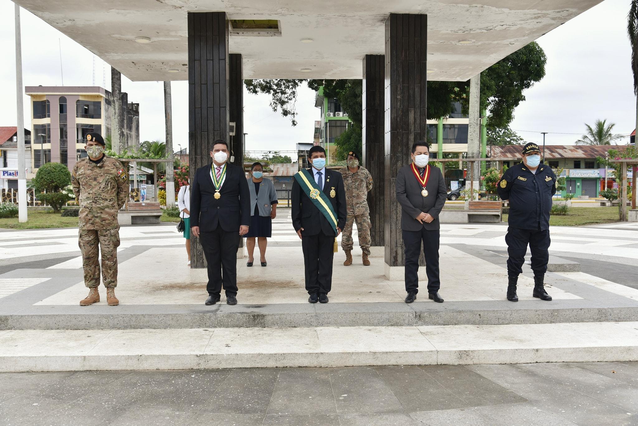 Alcalde de Tambopata izó a media asta bandera de Madre de Dios por el 118° aniversario de Puerto Maldonado