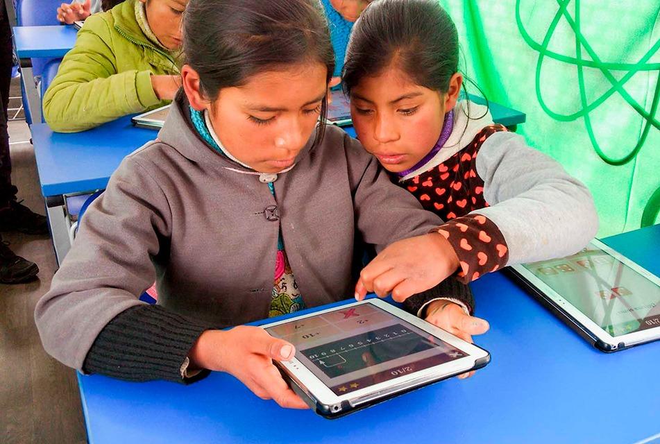 Cierre de brecha digital: Proyecto educativo beneficiará a docentes y estudiantes de zonas focalizadas del país