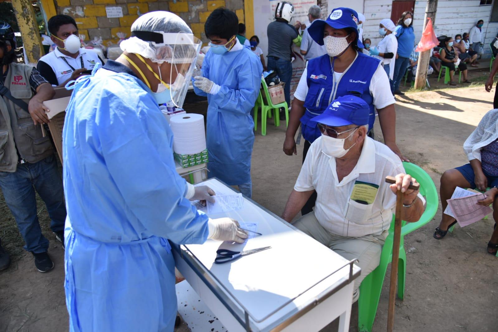 Caravana covid brinda atención médica a personas de la tercera edad en Puerto Maldonado