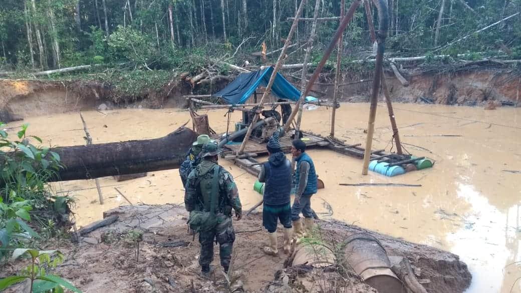 Detienen a dos presuntos mineros ilegales en zona de amortiguamiento de la Reserva Nacional de Tambopata