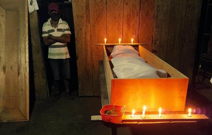 Si bien en capitales como Iquitos o Pucallpa han bajado los decesos semanales, la emergencia ahora está más latente en los ríos. Foto: M.A.M.