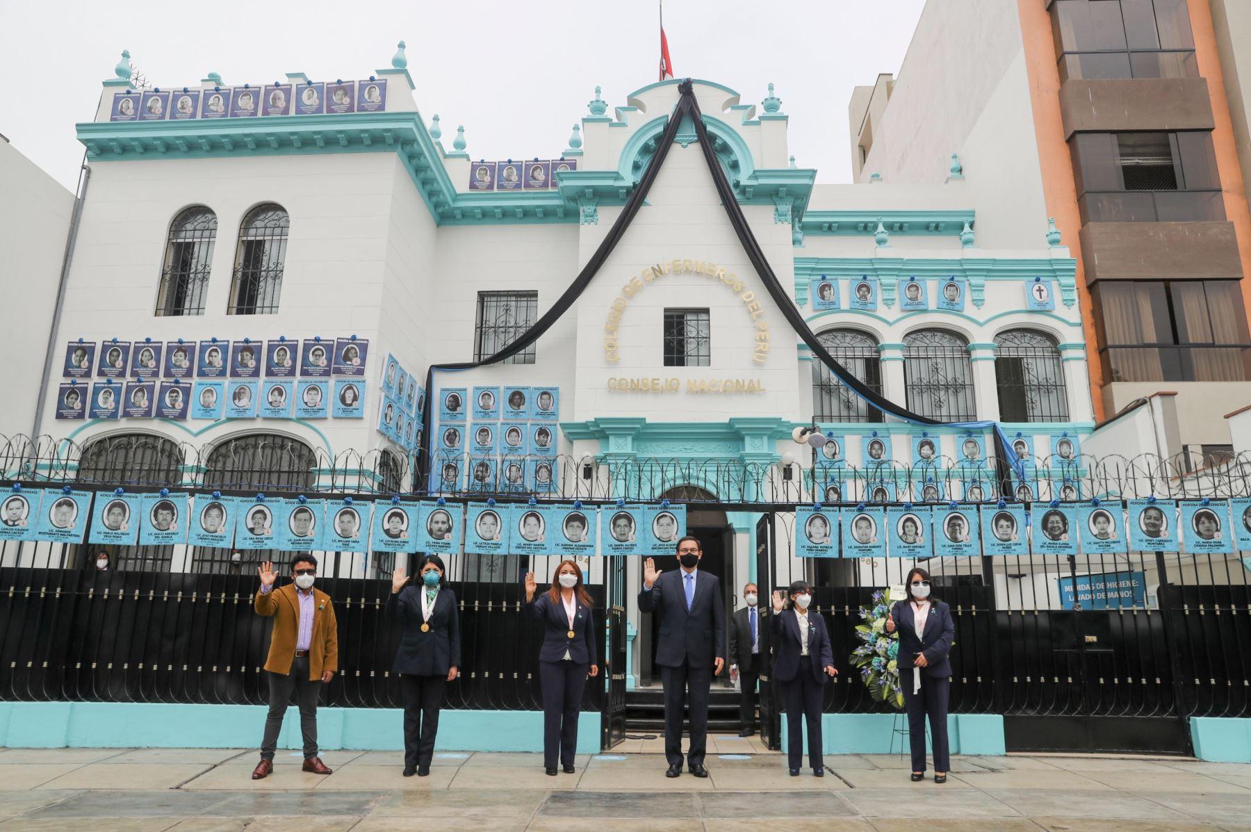 Presidente Vizcarra reconoce labor de enfermeros del Perú frente a la pandemia