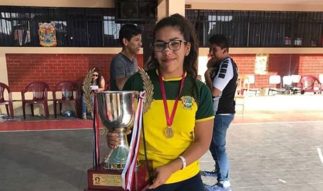 Madre de joven deportista detenida por robo en Puerto Maldonado desmintió que su hija sea delincuente