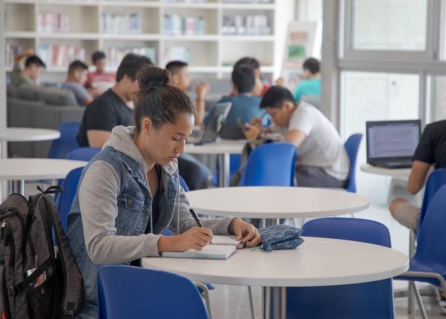 Osinergmin ofrece más de 100 becas para egresados universitarios