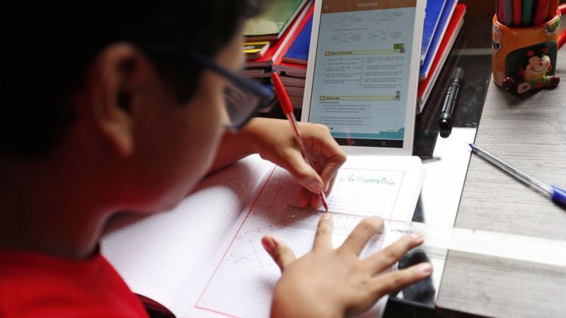 Defensoría: Falta que el Ejecutivo distribuya más de 5 mil tablets en Madre de Dios