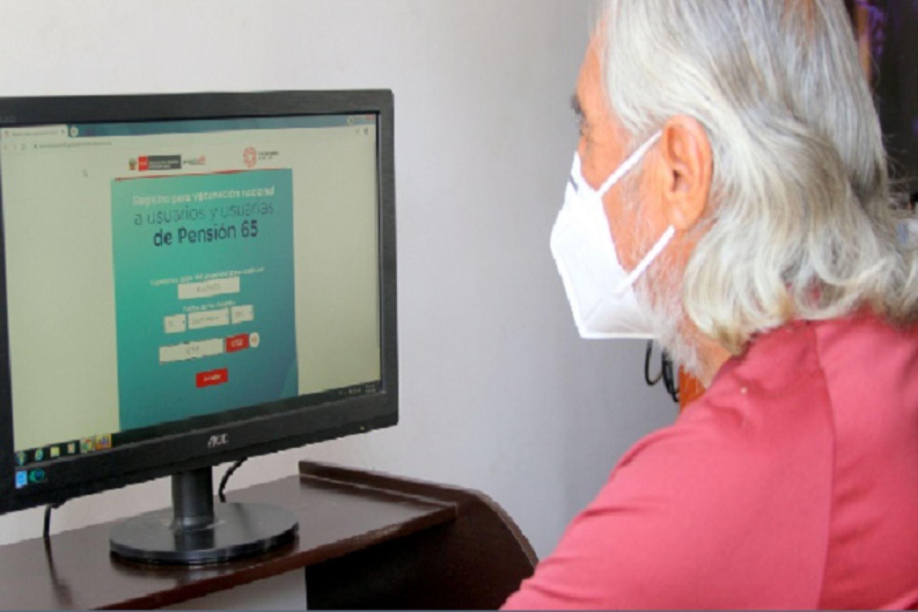 Pensión 65 lanza sitio web para actualizar datos de usuarios que serán vacunados contra la COVID-19