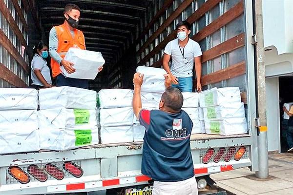 ODPE Tambopata recibe material electoral del 11 de abril