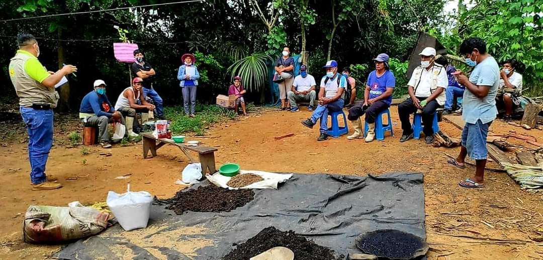 Dirección de Agricultura capacita a productores plataneros de Laberinto
