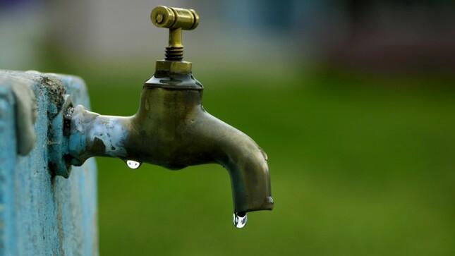 Cien reclamos al mes se atienden en Madre de Dios por mal servicio de agua potable
