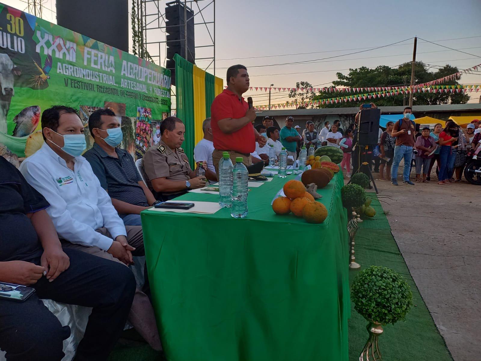 El gobernador de Madre de Dios al inaugurar la feria, en julio de este año. Foto: Goremad