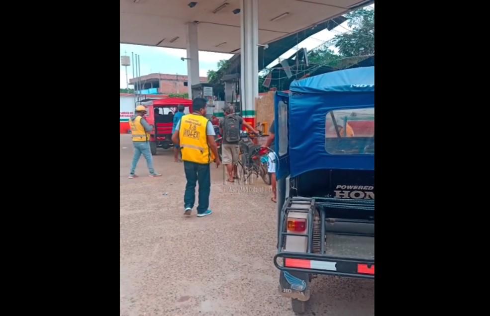 Colas en grifos. Imagen: Flash Madre de Dios